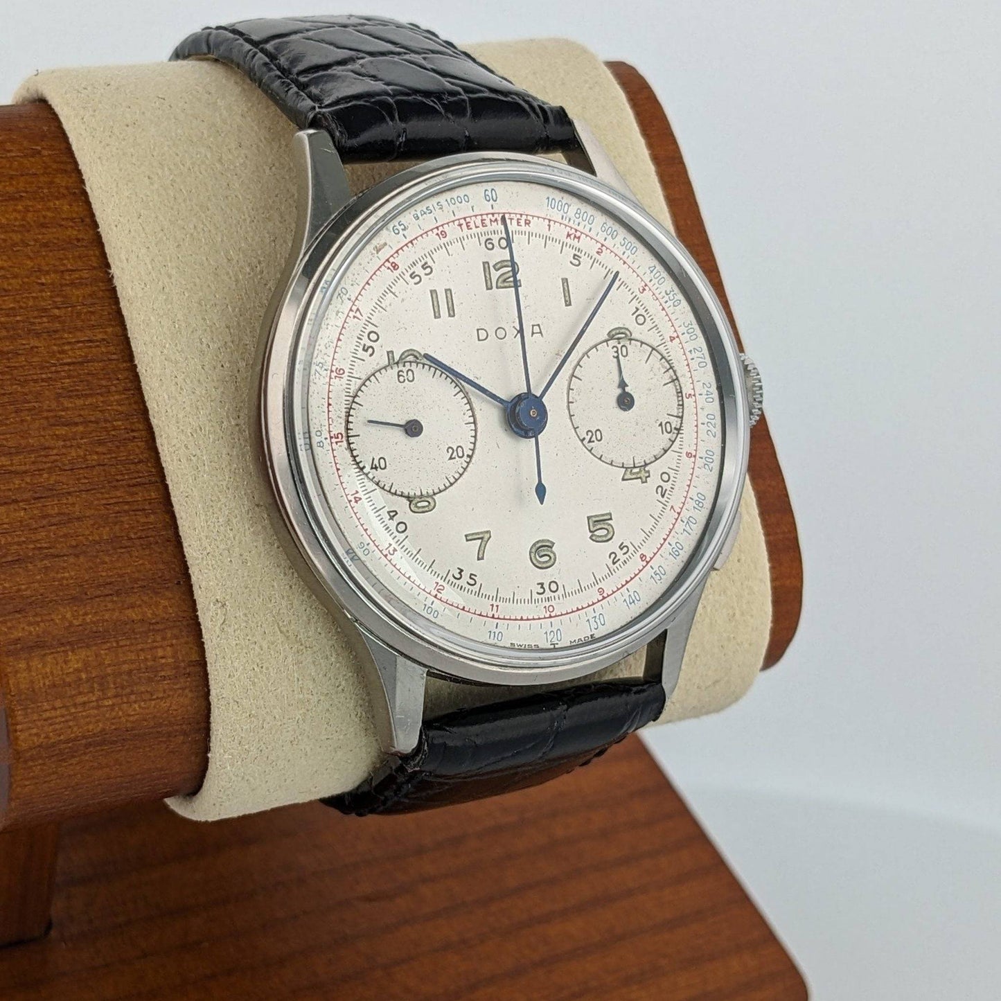 86 years old WWII DOXA Jumbo Chronograph 38mm - 1940s Vintage / cal. Valoux 22 / Serviced