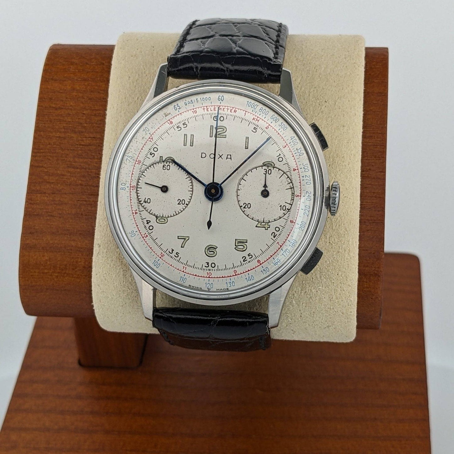 86 years old WWII DOXA Jumbo Chronograph 38mm - 1940s Vintage / cal. Valoux 22 / Serviced