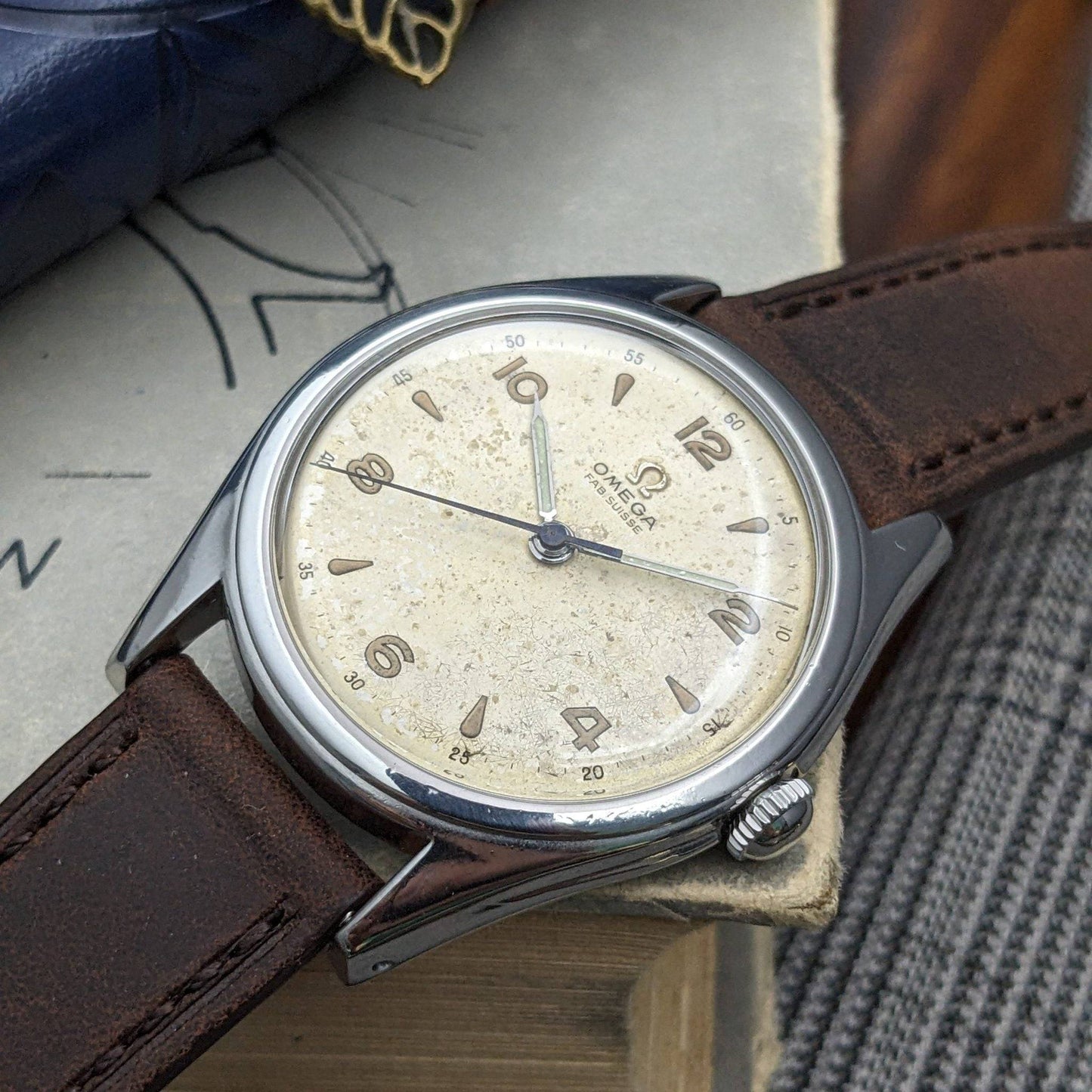 Montre vintage Omega Fab. Suisse, cadran 2537-3, 1948, 78 ans / Révisée