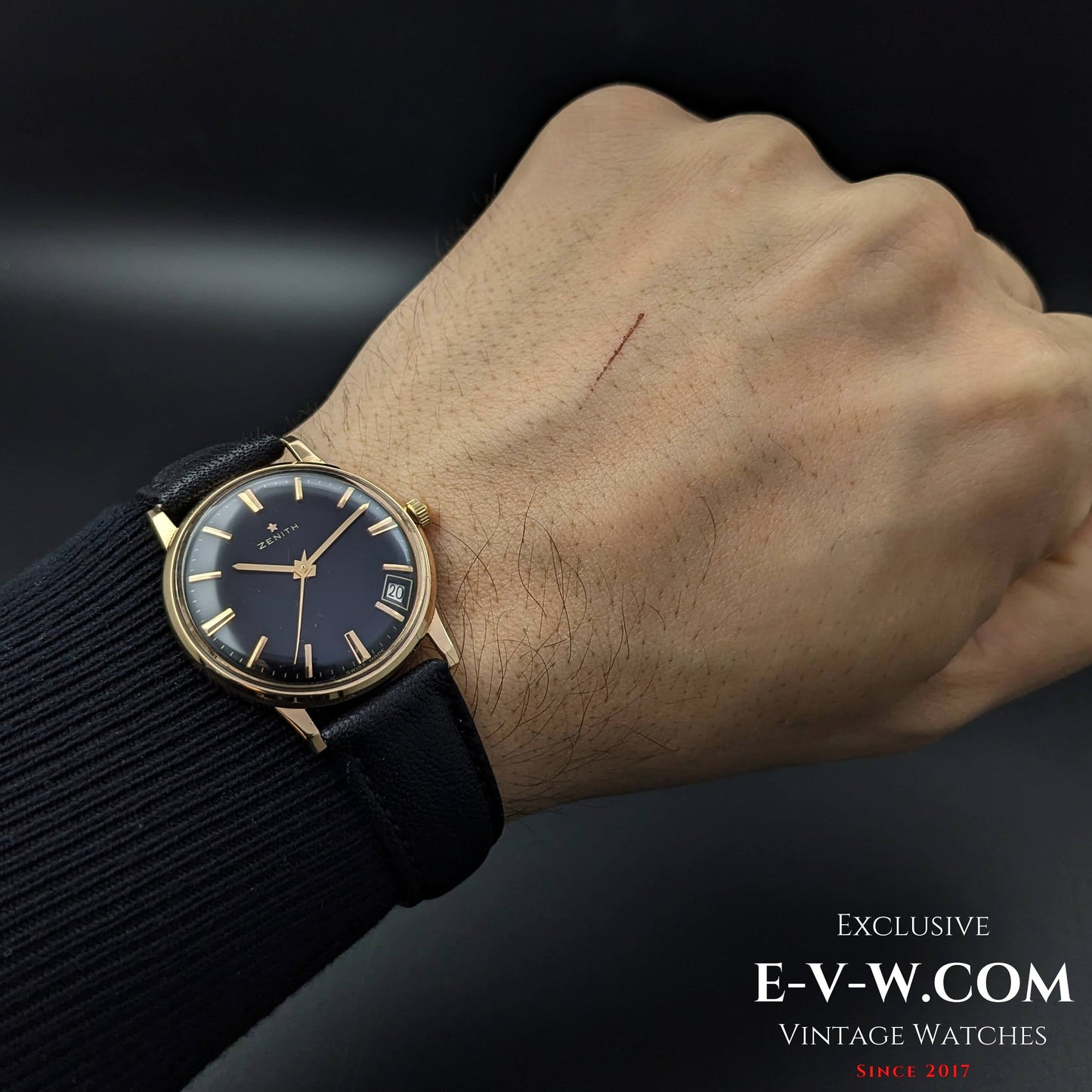 Zenith Or 18 carats / Cadran noir / Cal. 2532 SC / Vintage 1964