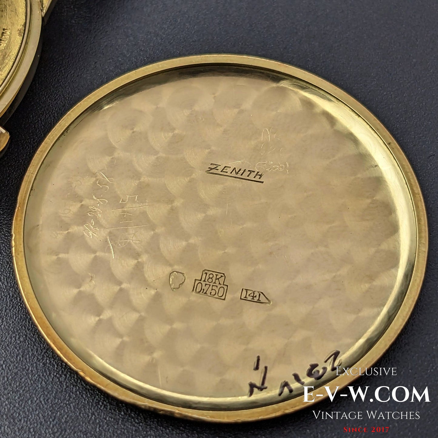 Montre Zenith vintage 1949 en or 18 carats / Jumbo 37 mm / Cal. 126