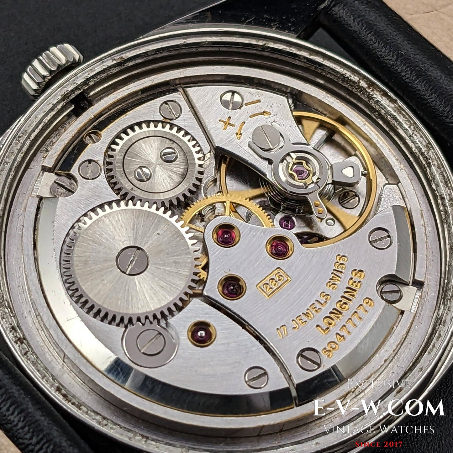 Longines Classic /Black dial / cal. 285 / Ref.8306 5 /  Vintage 1969