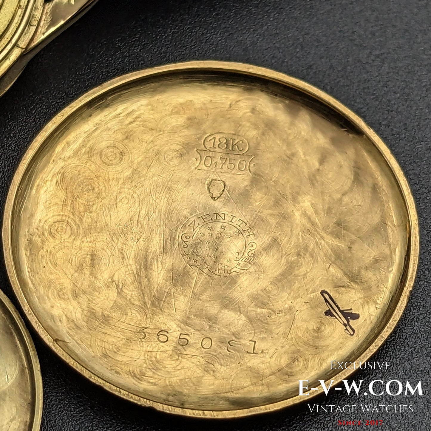Montre Zenith Officer rare en or 18 carats / Cal. 124 / Vintage 1938