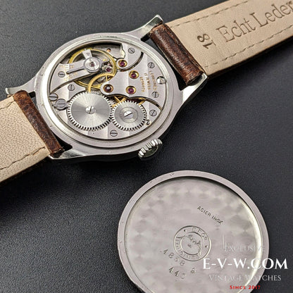 Longines de 1951 avec une belle patine vintage sur le cadran / Cal 12.68Z