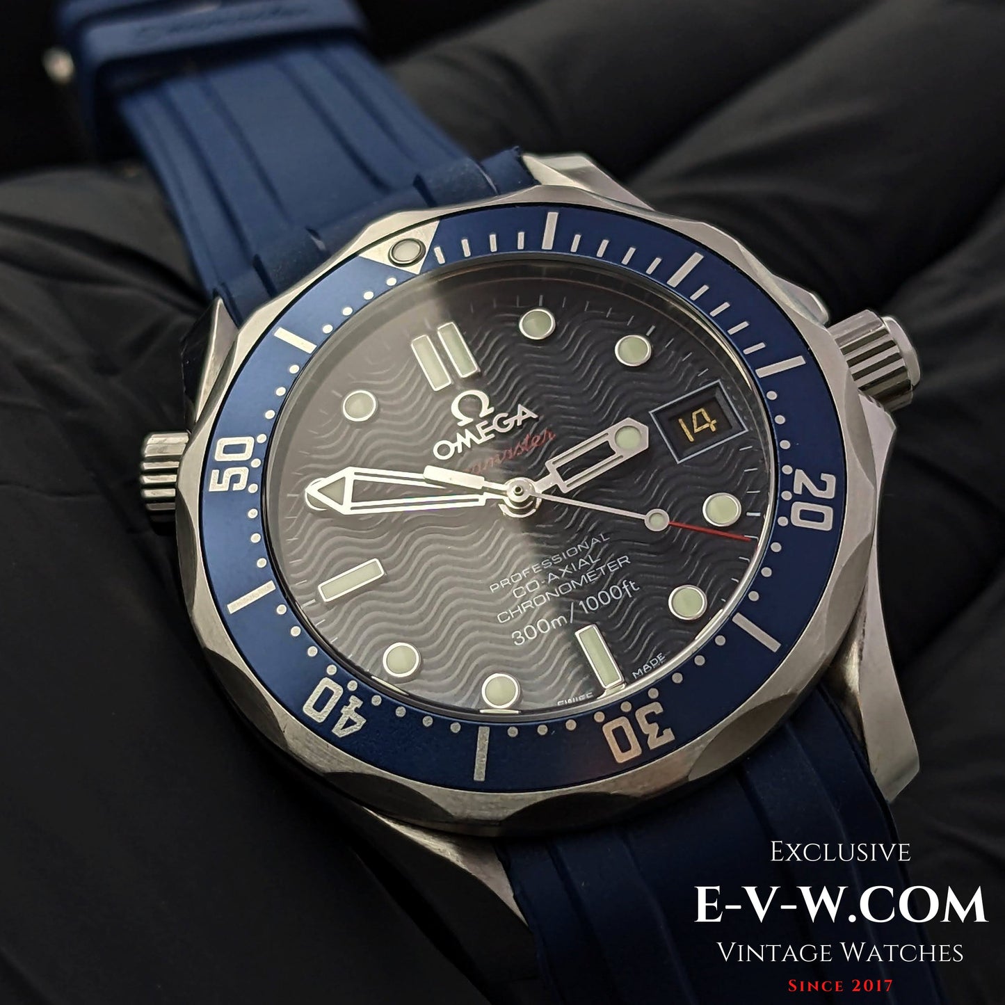 Omega Seamaster Diver 300 M PROFESSIONAL CO-AXIAL CHRONOMETER 300 M / Rare inscription sur le boîtier « NOT FOR SALE »