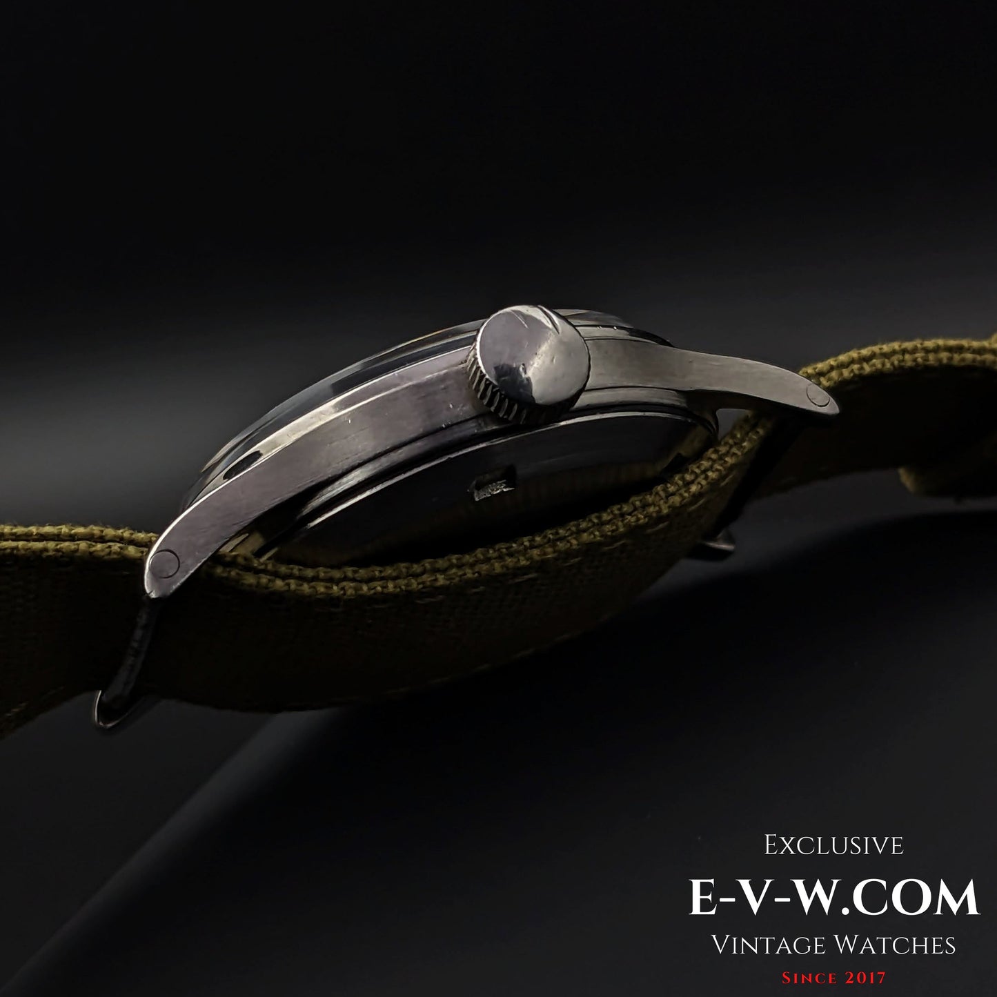 Military Omega British Army  Royal Air Force RAF WWII / Vintage 1943 / Cal.30T2