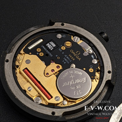 Omega « ART COLLECTION 1987 » très rare / Design : Camille Graeser / Céramique / Pièce unique 