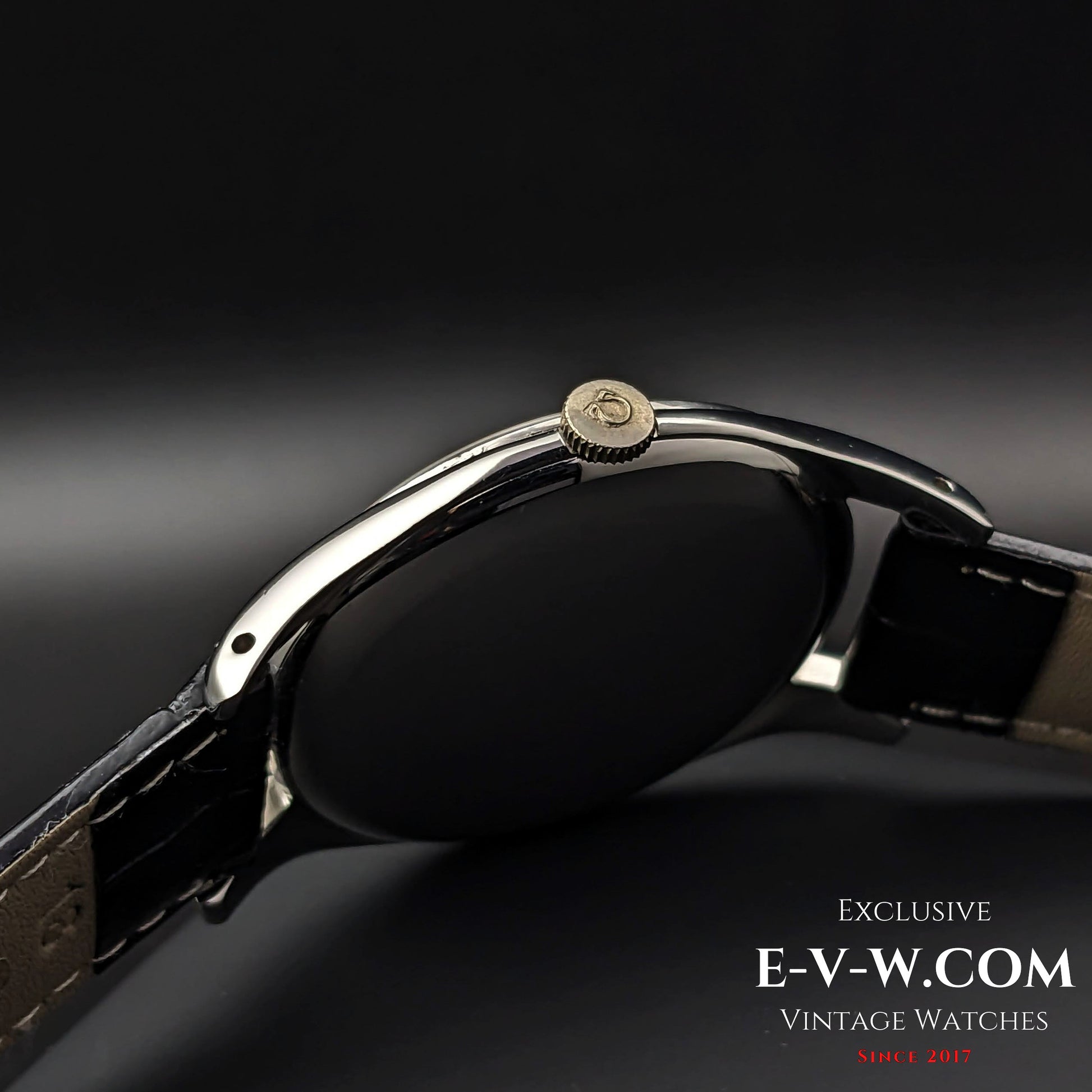 76 Years Old Vintage Omega Jumbo 38,5mm / Oversize /  Ref. 2505-4 / Cal. 265 (30T2) / Vintage 1947