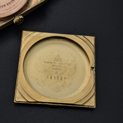 Omega DE VILLE Automatique Vintage / Carrée / Plaqué Or / Réf. 161.021 / Cal. 711 Ultra-mince / Année 1964