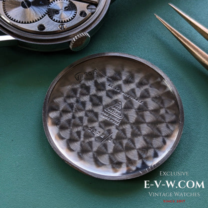 Omega vintage de 81 ans (Seconde Guerre mondiale) | Réf. 2383/2 | Cal. 30T2 | Année de fabrication : 1944 | Entièrement révisée