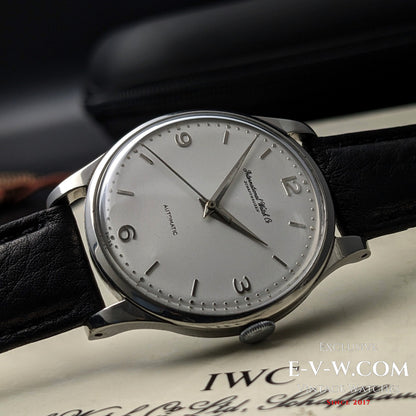 63 ans — IWC Schaffhausen — Automatique — Cal. 853 — Année 1962 — Révisée