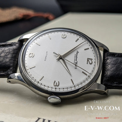 63 ans — IWC Schaffhausen — Automatique — Cal. 853 — Année 1962 — Révisée