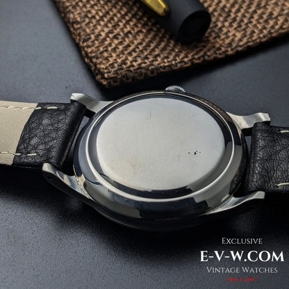 63 ans — IWC Schaffhausen — Automatique — Cal. 853 — Année 1962 — Révisée