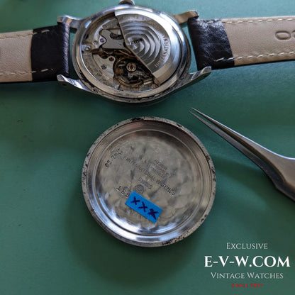 63 ans — IWC Schaffhausen — Automatique — Cal. 853 — Année 1962 — Révisée