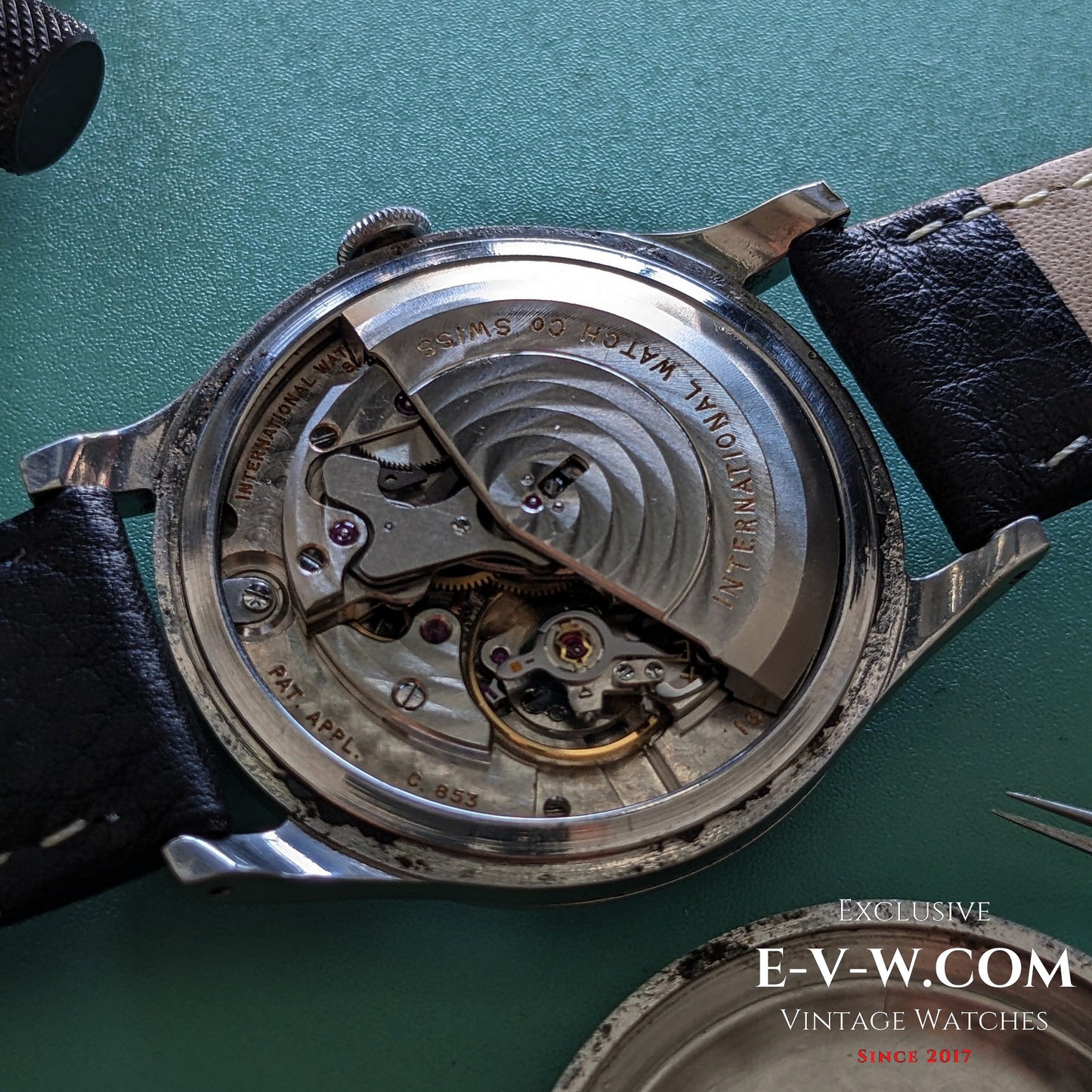 63 ans — IWC Schaffhausen — Automatique — Cal. 853 — Année 1962 — Révisée