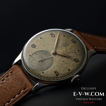 Omega de 81 ans — Seconde Guerre mondiale, usage civil — Réf. 2317/14 — Cal. 30T2 PC — Année 1944 — Révisée 