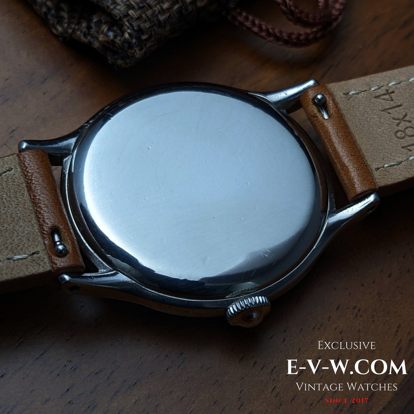 Omega de 81 ans — Seconde Guerre mondiale, usage civil — Réf. 2317/14 — Cal. 30T2 PC — Année 1944 — Révisée 