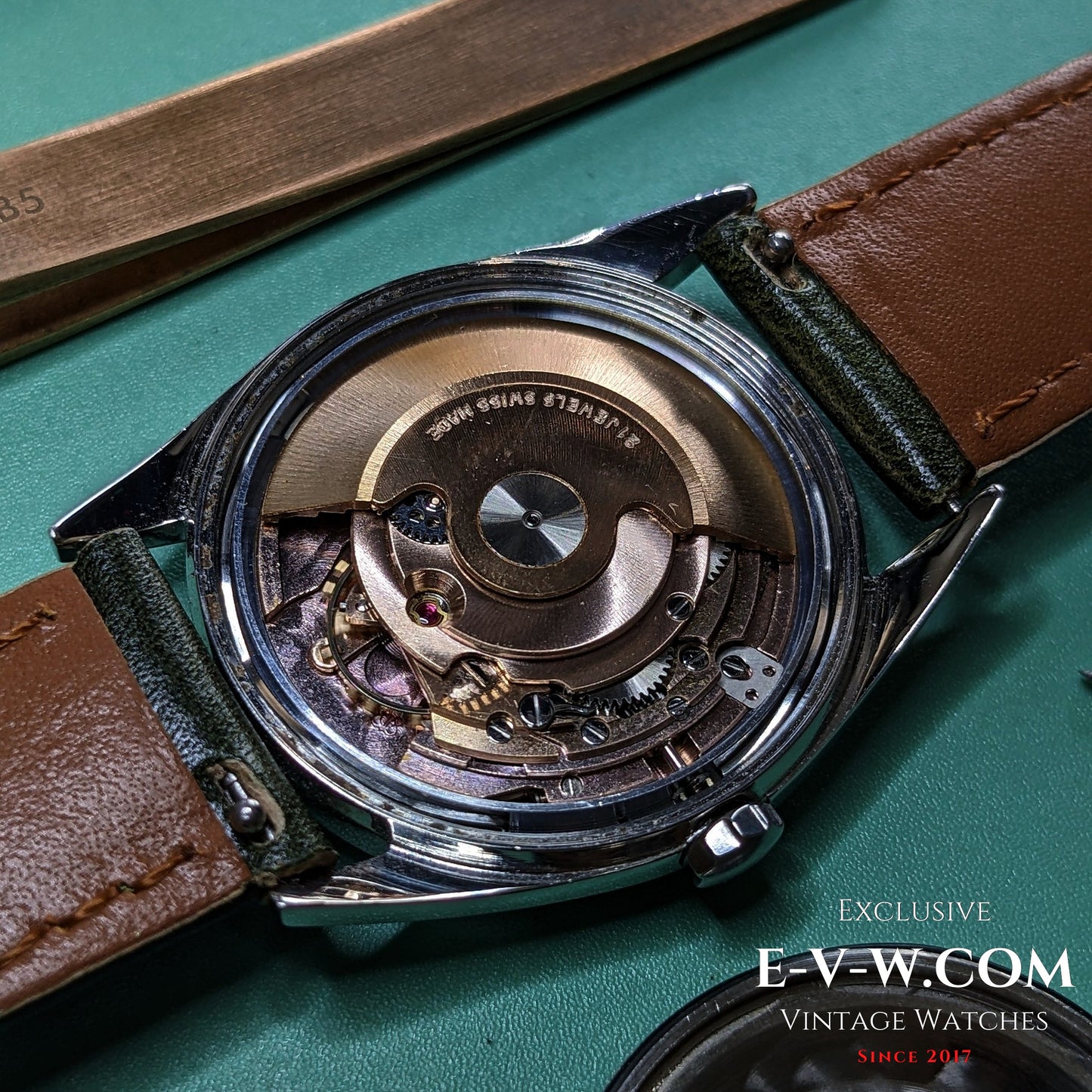 Années 1960 — Technos — Automatique — 2452 — ETA 2452 — Modèle des années 1960 — Révisée