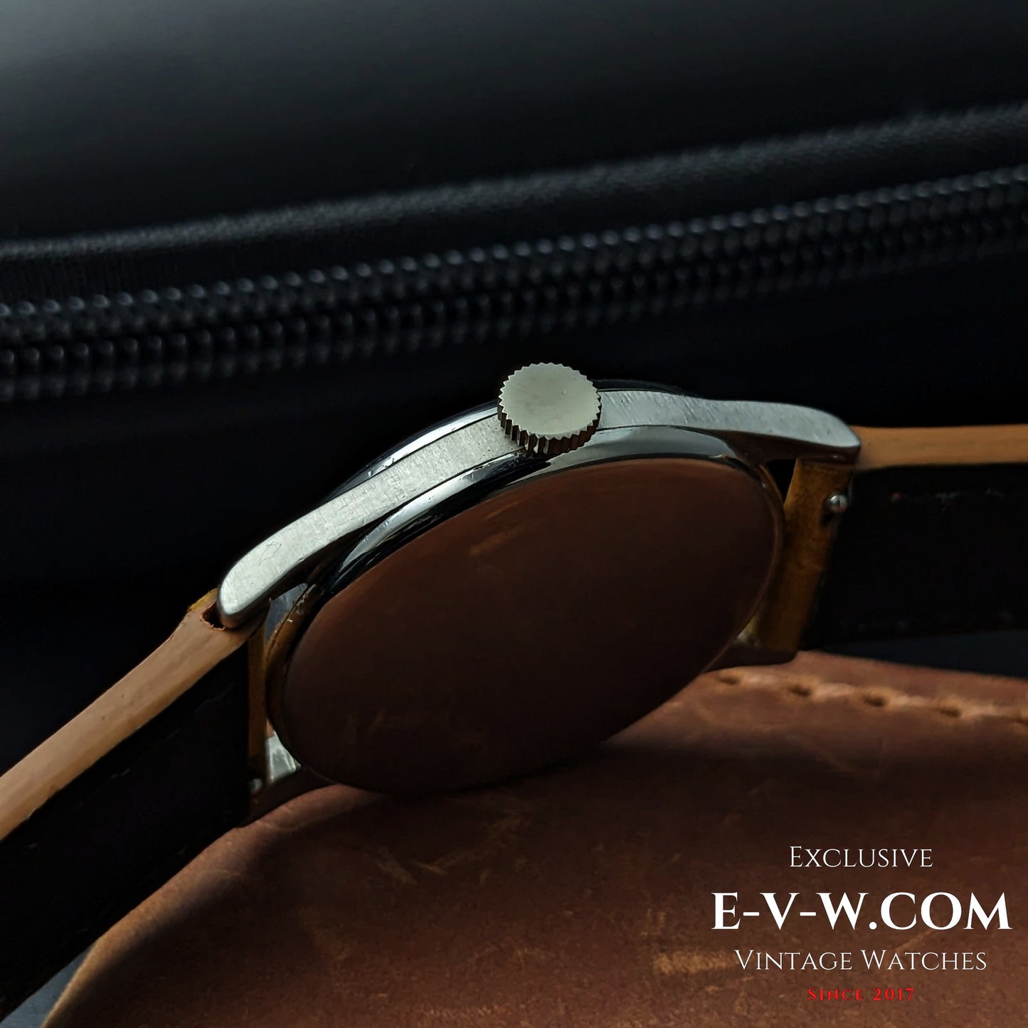 Omega 26.5SOBT2 d'avant-guerre, élégante montre à cadran sectoriel de style Calatrava, millésime 1939, 86 ans / Révisée