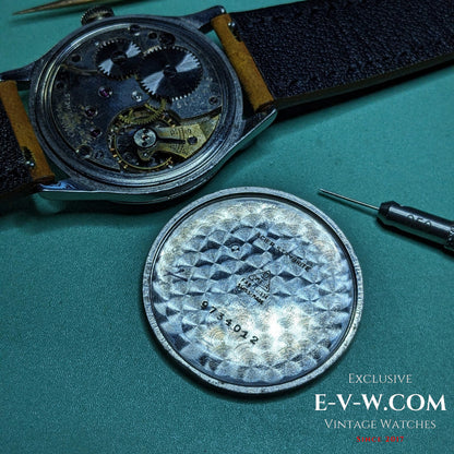 Omega 26.5SOBT2 d'avant-guerre, élégante montre à cadran sectoriel de style Calatrava, millésime 1939, 86 ans / Révisée