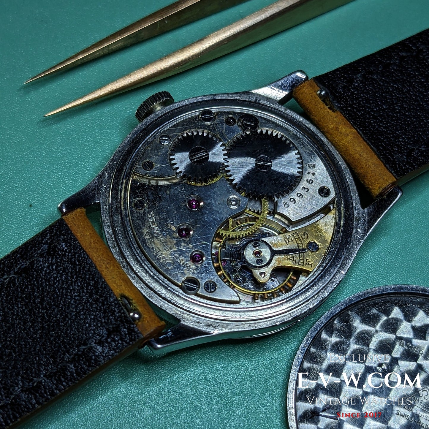 Omega 26.5SOBT2 d'avant-guerre, élégante montre à cadran sectoriel de style Calatrava, millésime 1939, 86 ans / Révisée