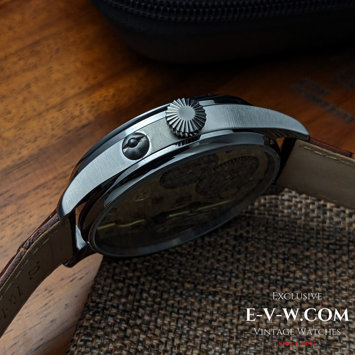 IWC Schaffhausen de 117 ans | Transformation de montre de poche en montre-bracelet | Cal. 53 SAv (48,3 cm H 16,5 cm) | Modèle ancien de 1908 | Révisée