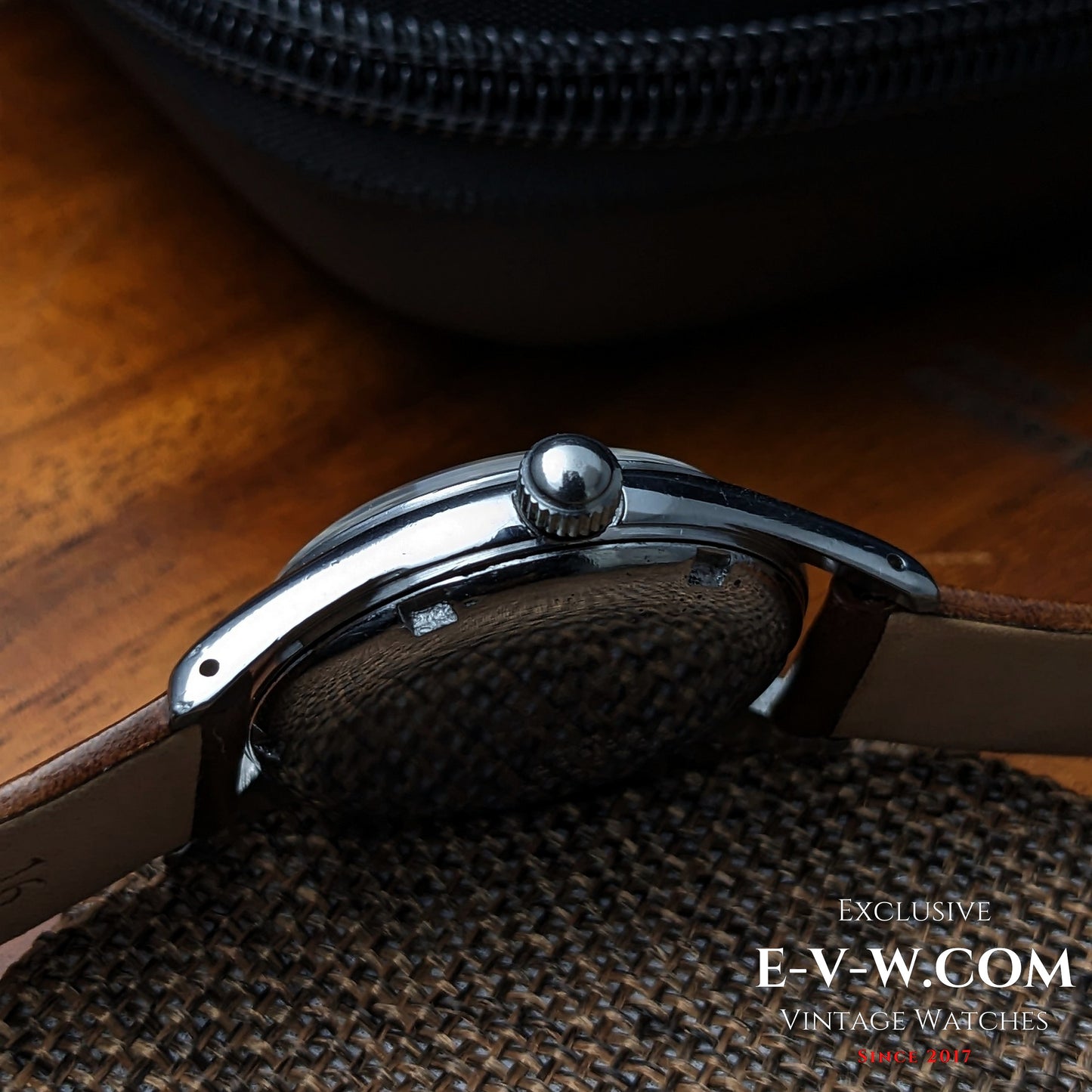 Universal Genève style guerre années 1940 | Réf. 20508 | Cal. 267 | Années 1940 | Révisée