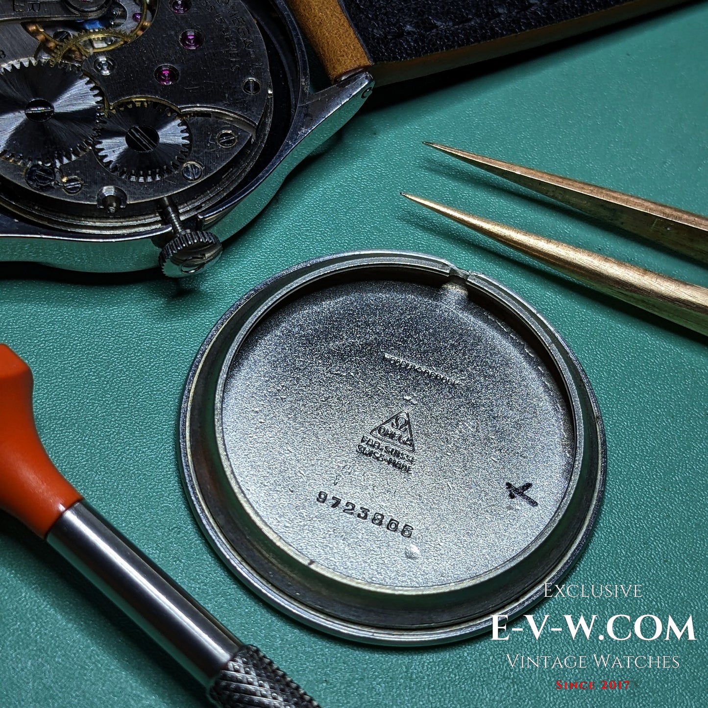 Omega de la Seconde Guerre mondiale (86 ans) | Calibre 26,5 SOB T2 | Année 1939 | Révisée