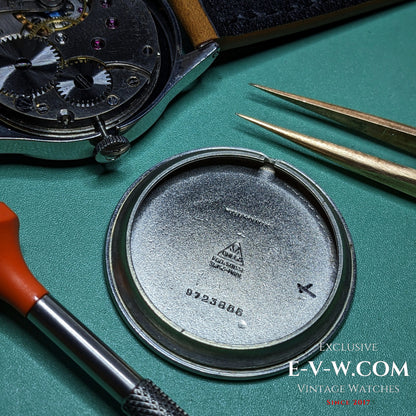 Omega de la Seconde Guerre mondiale (86 ans) | Calibre 26,5 SOB T2 | Année 1939 | Révisée