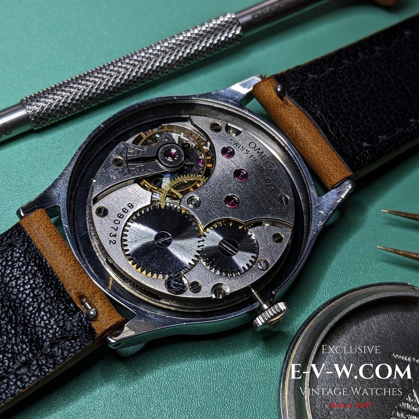 Omega de la Seconde Guerre mondiale (86 ans) | Calibre 26,5 SOB T2 | Année 1939 | Révisée