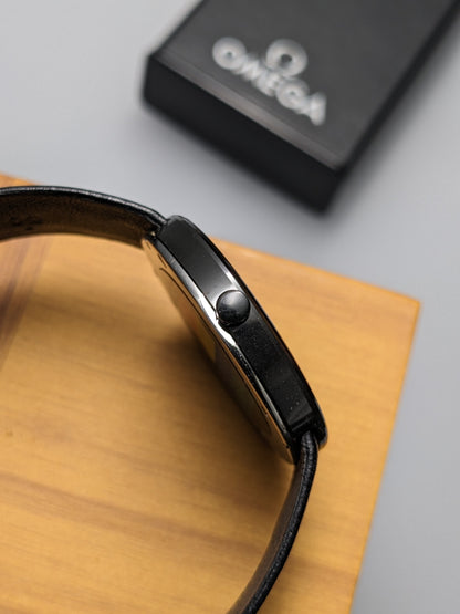 Omega « ART COLLECTION 1987 » très rare / Design : Camille Graeser / Céramique / Pièce unique 