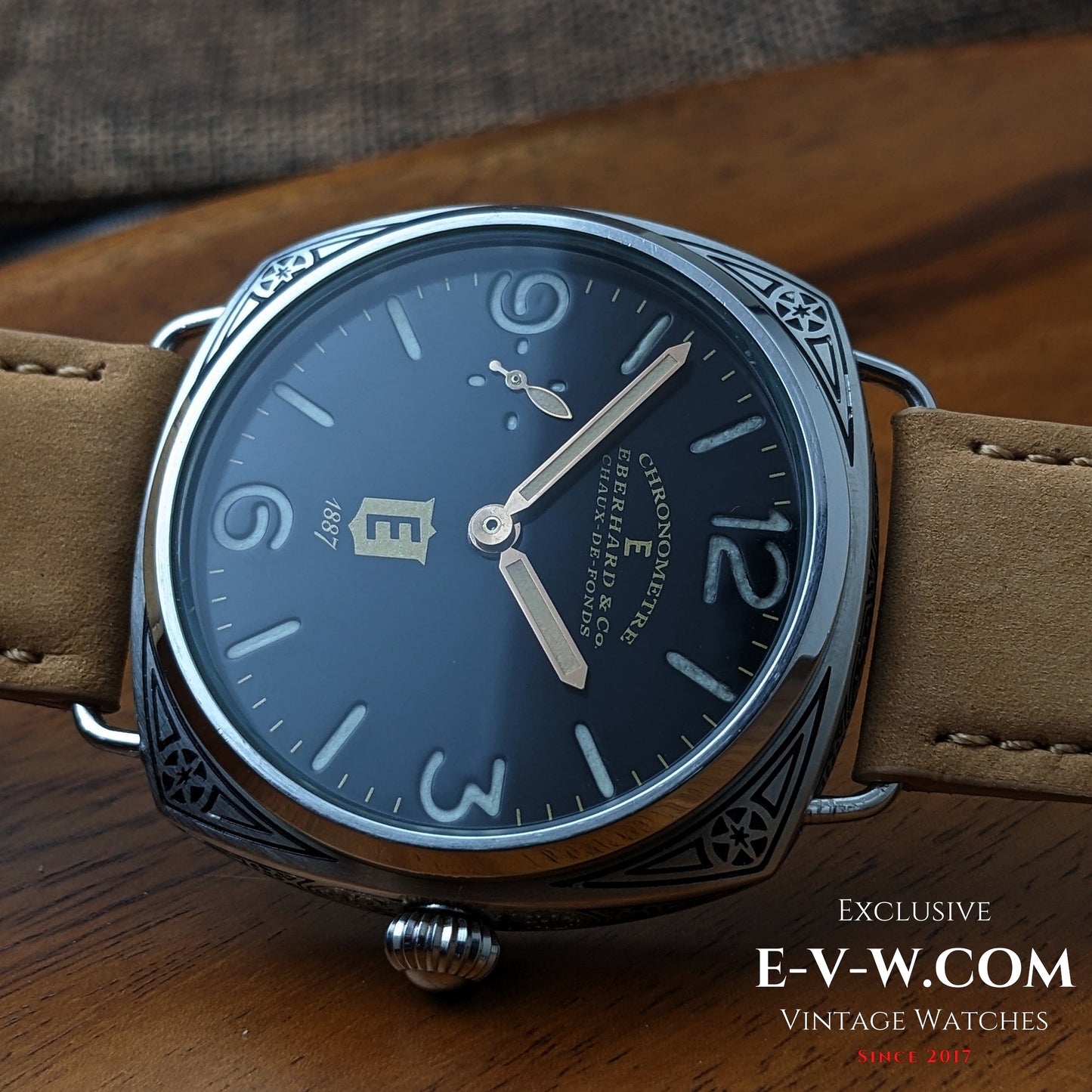 Transformation ancienne Eberhard &amp; Co des années 1920, avec mouvement de montre de poche à 18 rubis et fond transparent.