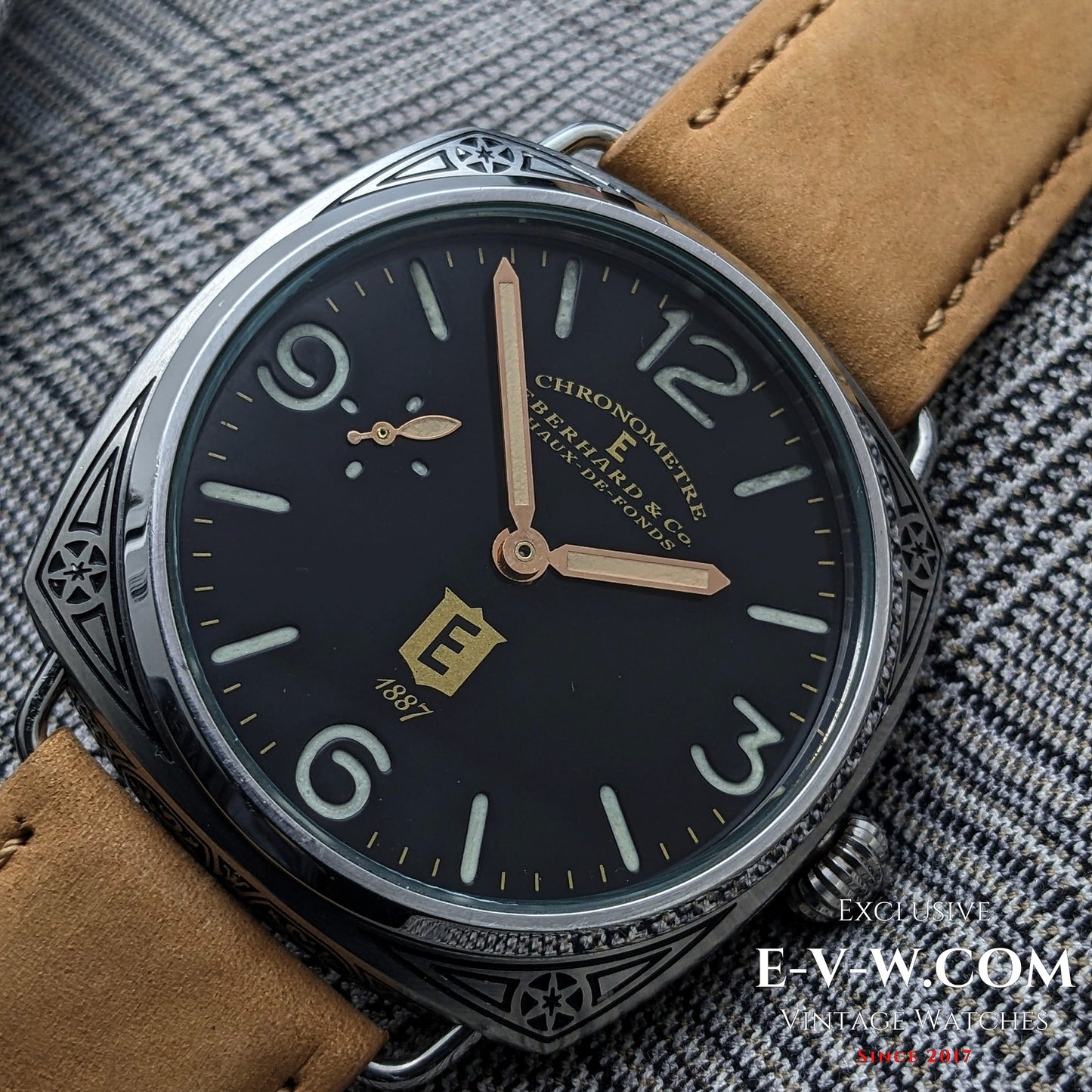 Transformation ancienne Eberhard &amp; Co des années 1920, avec mouvement de montre de poche à 18 rubis et fond transparent.