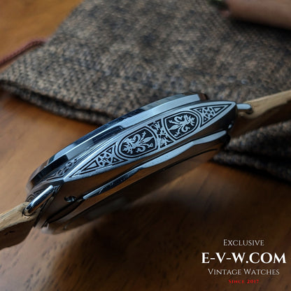 Transformation ancienne Eberhard &amp; Co des années 1920, avec mouvement de montre de poche à 18 rubis et fond transparent.