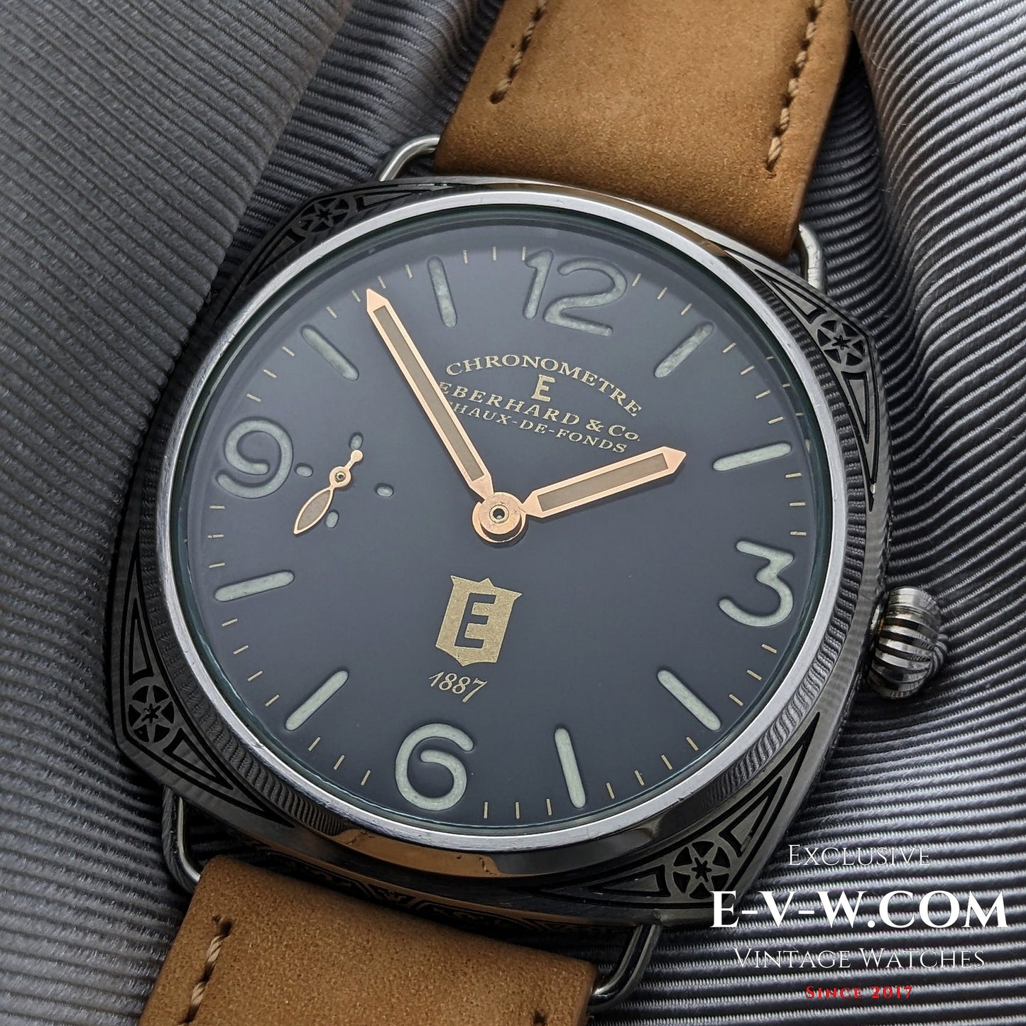 Transformation ancienne Eberhard &amp; Co des années 1920, avec mouvement de montre de poche à 18 rubis et fond transparent.