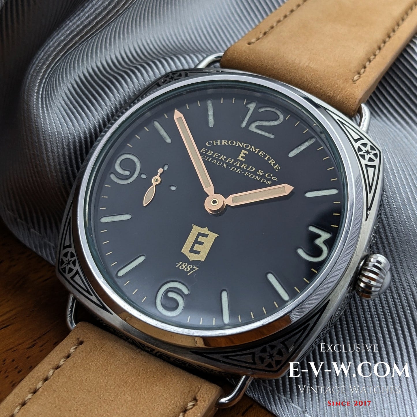 Transformation ancienne Eberhard &amp; Co des années 1920, avec mouvement de montre de poche à 18 rubis et fond transparent.