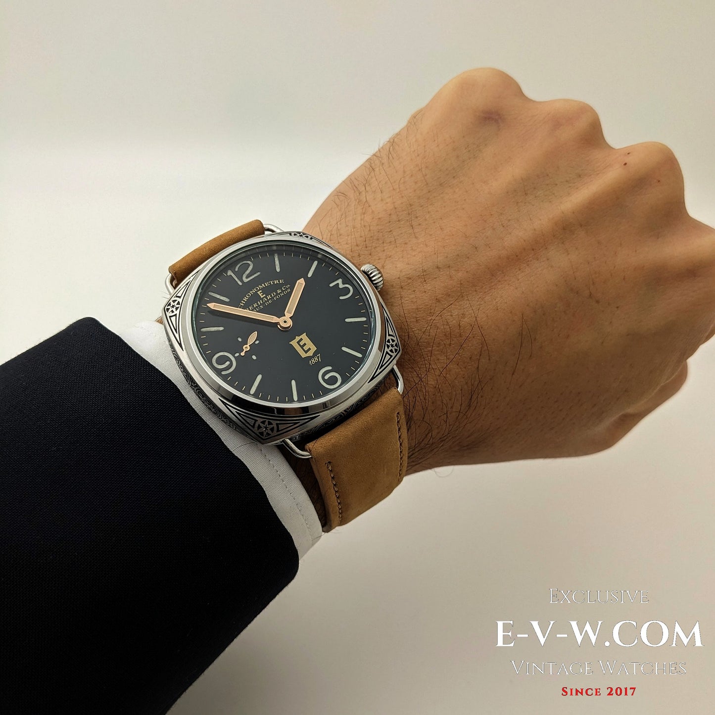 Transformation ancienne Eberhard &amp; Co des années 1920, avec mouvement de montre de poche à 18 rubis et fond transparent.