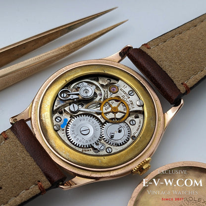 Un chronomètre Rolex ancien exceptionnellement rare, datant d'avant l'ère Oyster / Cal. 530 / Réf. 4139 – Or 14 carats (vers 1943-1946) 