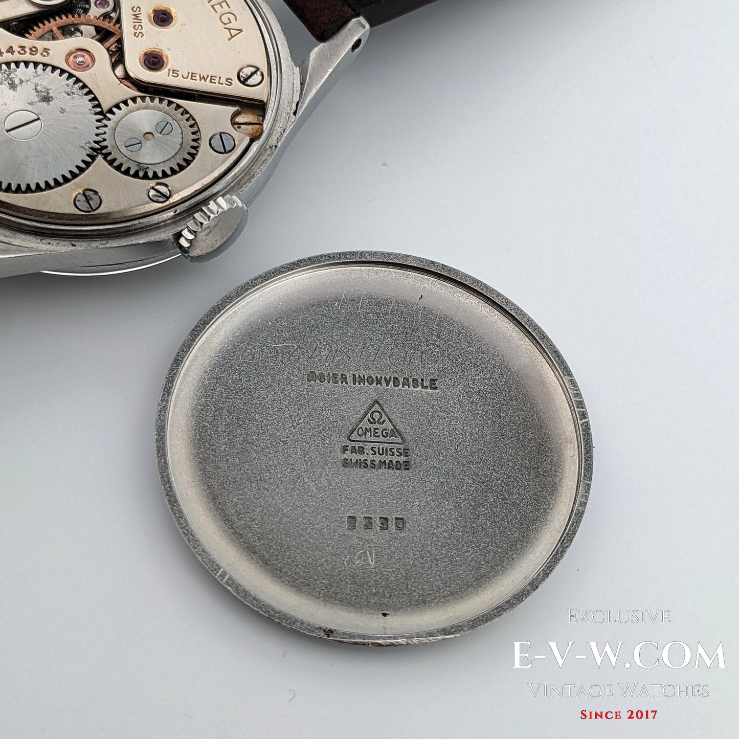 82 ans / Époque de guerre | Omega Vintage Petite Seconde | Réf. 2390 | Cal. 30T2 | Année 1944 | Révisée 