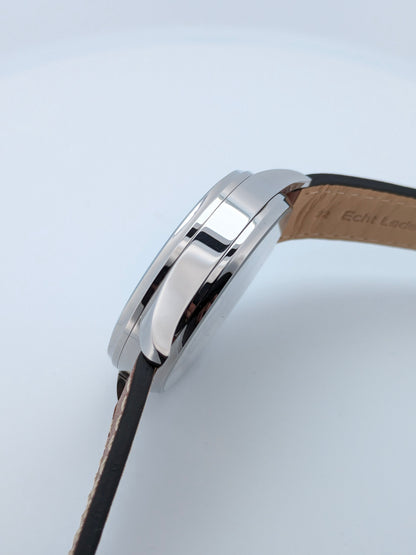 Faites une offre pour acheter cette pièce avant sa sortie officielle / 