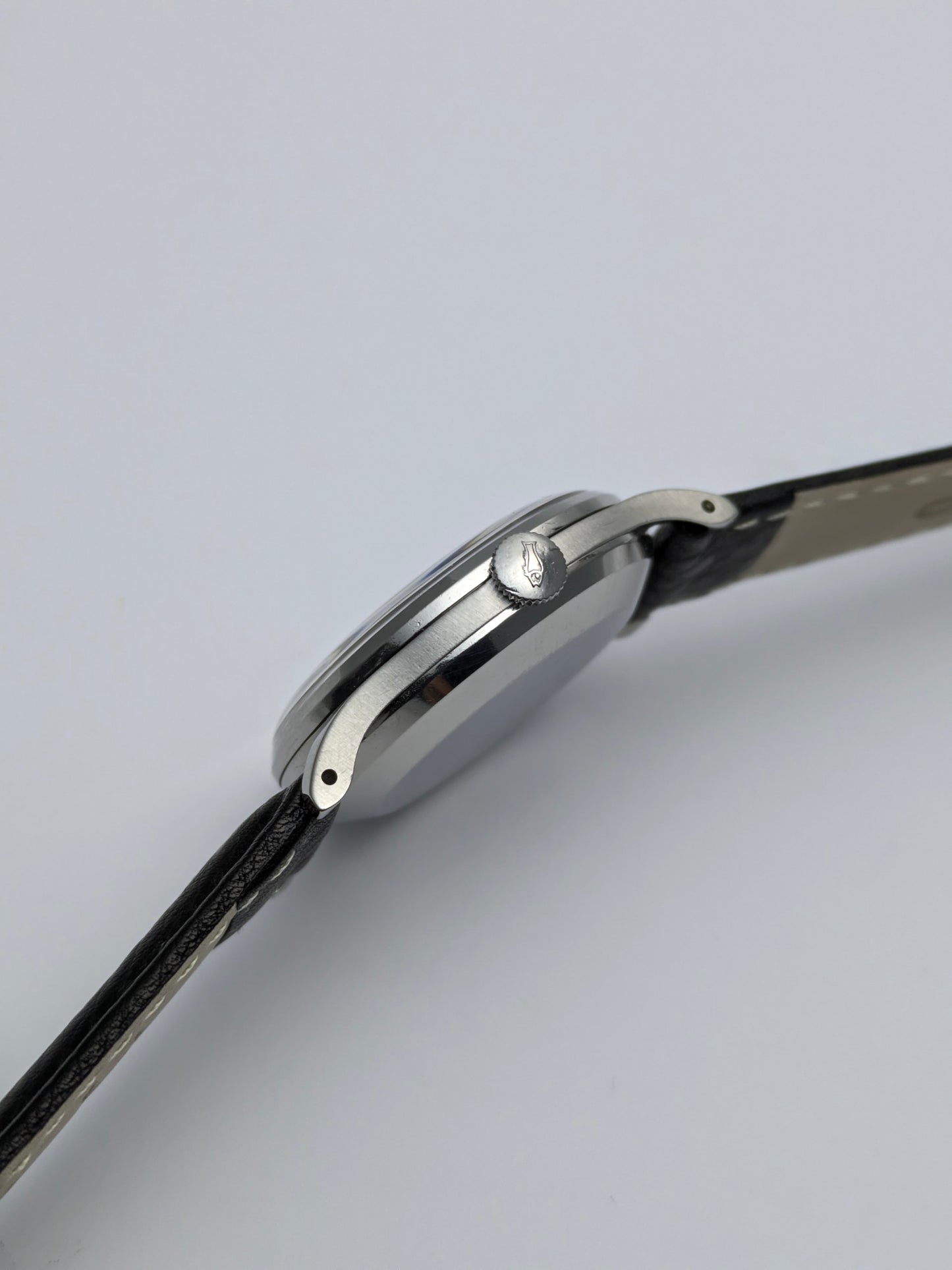 Accès anticipé - Omega Jumbo 38 mm / Vintage 1952 