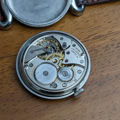 80 Yeras Old Universal Genève WWII War era 1945 Vintage Watch with Cal 262 / Crab lugs /Serviced /