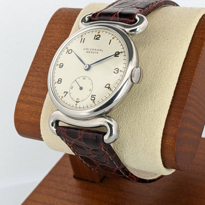 80 Yeras Old Universal Genève WWII War era 1945 Vintage Watch with Cal 262 / Crab lugs /Serviced /