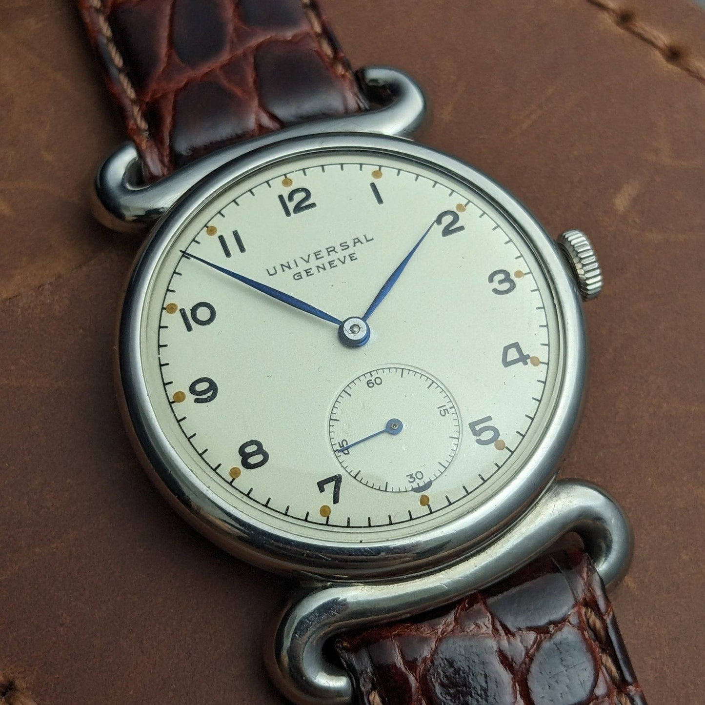 80 Yeras Old Universal Genève WWII War era 1945 Vintage Watch with Cal 262 / Crab lugs /Serviced /