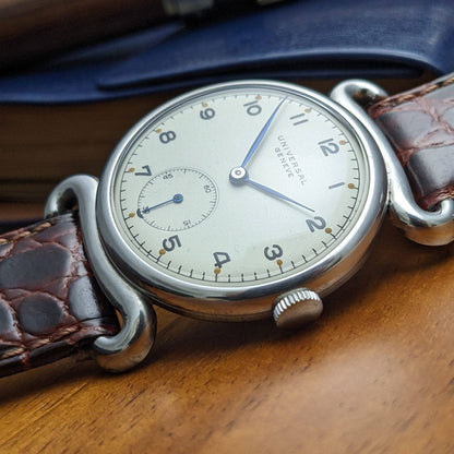 80 Yeras Old Universal Genève WWII War era 1945 Vintage Watch with Cal 262 / Crab lugs /Serviced /