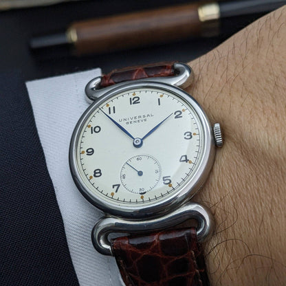 80 Yeras Old Universal Genève WWII War era 1945 Vintage Watch with Cal 262 / Crab lugs /Serviced /