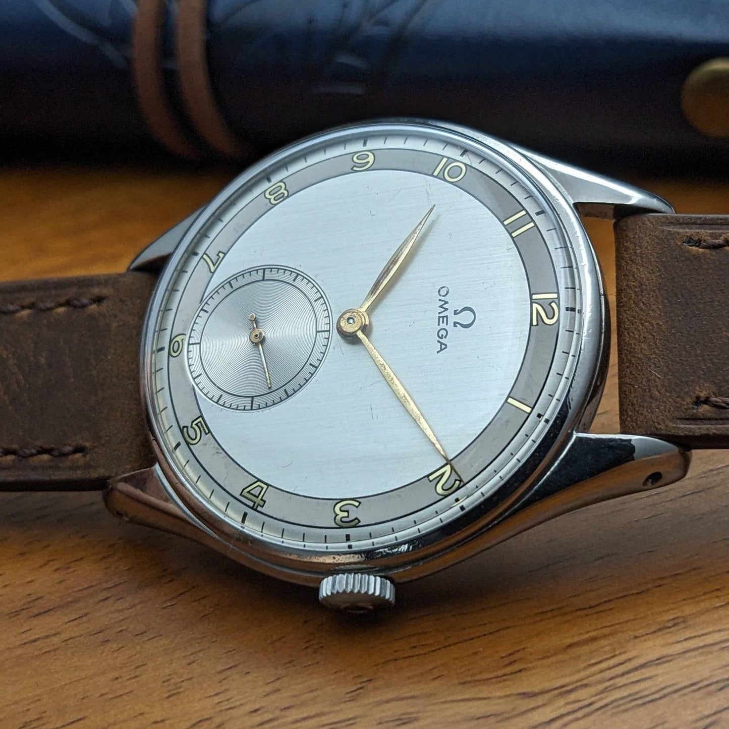 Omega Jumbo 38mm /  Cal 265 (30T2) / Ref 2505-21 - A Classic Timepiece / Serviced