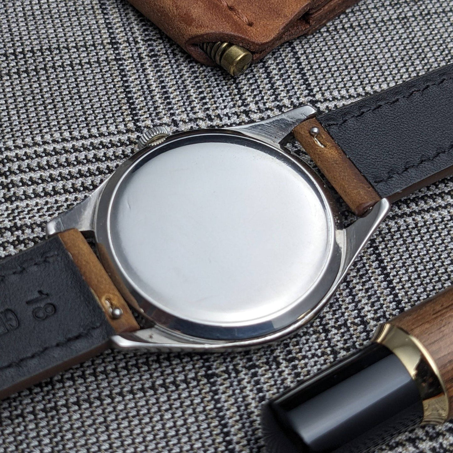 Omega Jumbo 38mm /  Cal 265 (30T2) / Ref 2505-21 - A Classic Timepiece / Serviced