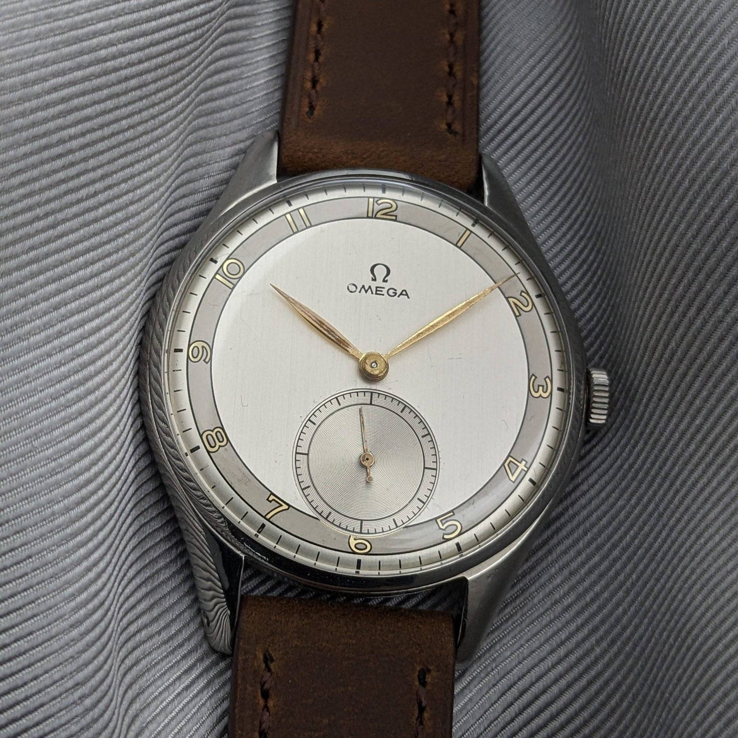 Omega Jumbo 38mm /  Cal 265 (30T2) / Ref 2505-21 - A Classic Timepiece / Serviced