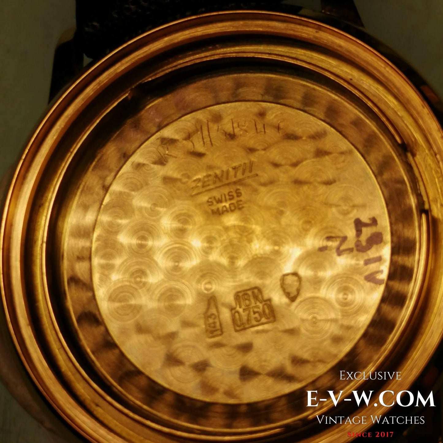 Zenith Or 18 carats / Cadran noir / Cal. 2532 SC / Vintage 1964